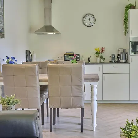 De Veluwse Houtduif Holiday home *